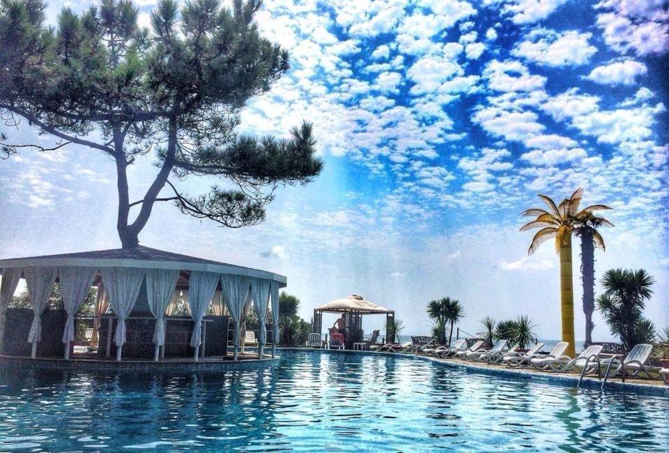 Andamati Beach Resort Grigoleti Kültér fotó